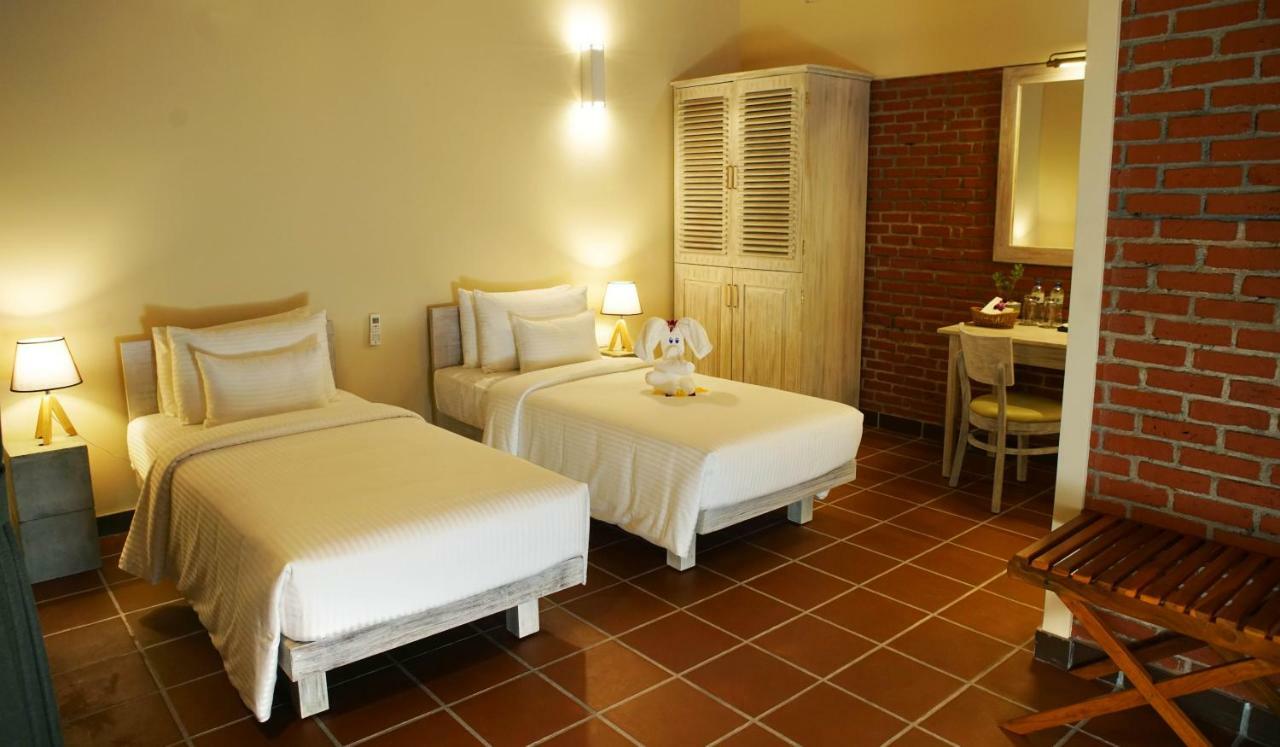Olinia Airport Hotel Katunayake Exterior photo